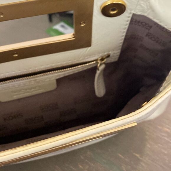 MICHAEL Michael Kors Off-White Patent Leather Top Handle Frame Clutch - Picture 4 of 6